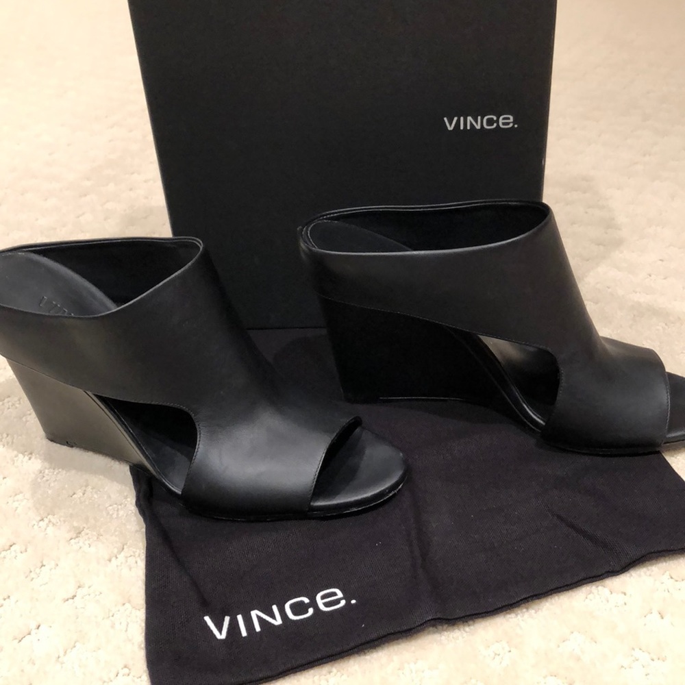 VINCE peeptoe wedge
